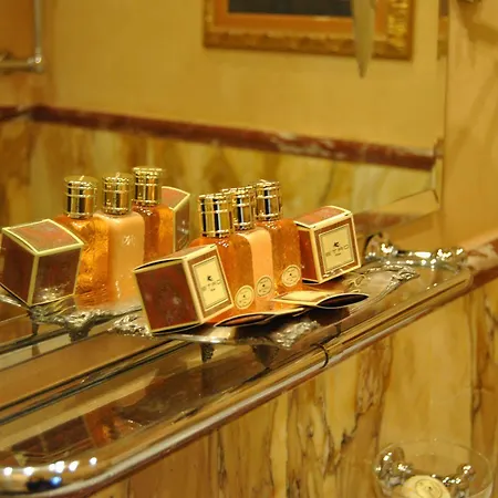 Residenza Palazzo Visdomini Bed & Breakfast 5*