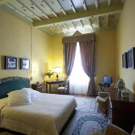 Couette-café Residenza Palazzo Visdomini 5*