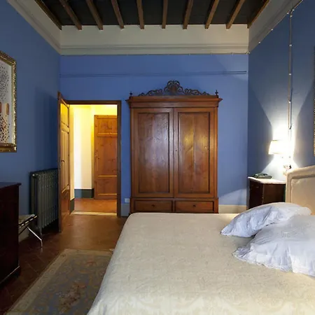 Residenza Palazzo Visdomini Couette-café 5*
